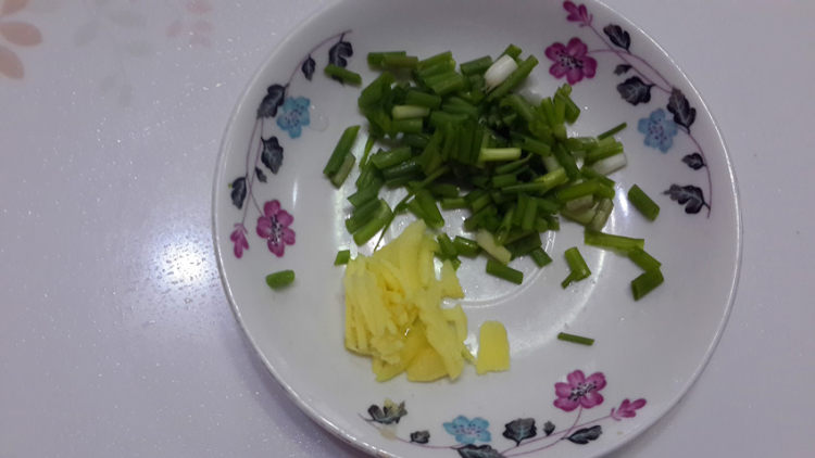 白菜木耳粉条炖豆腐步骤4