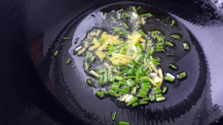 白菜木耳粉条炖豆腐步骤5