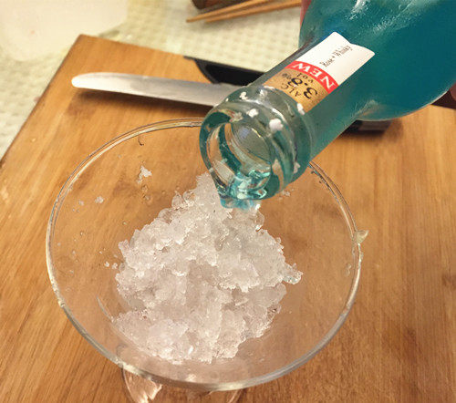 蓝色玛格丽特鸡尾酒步骤6