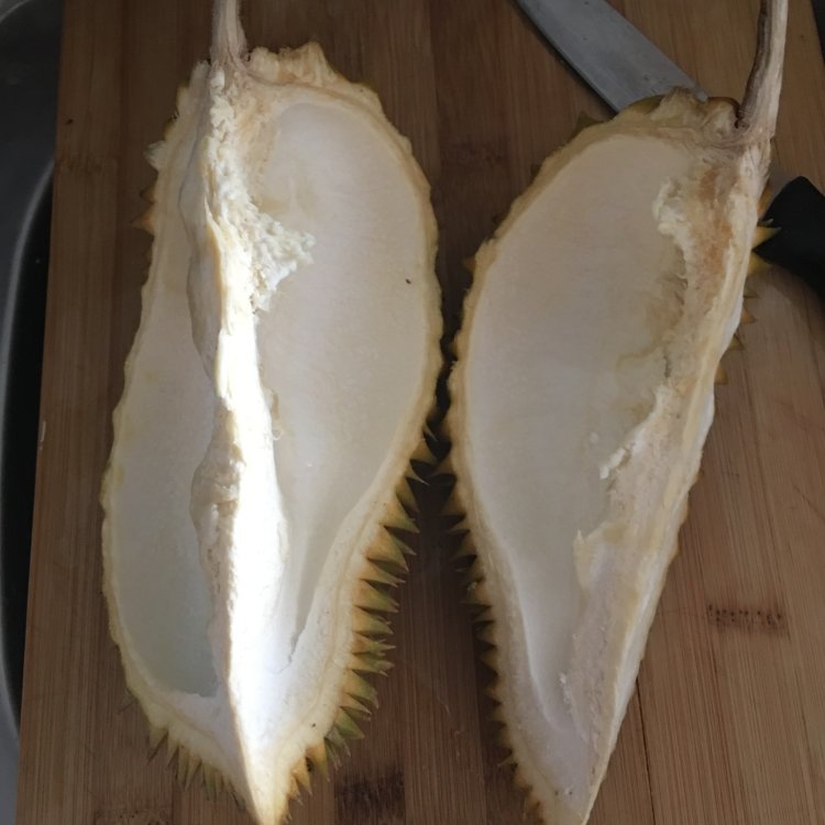 榴莲壳排骨汤步骤1