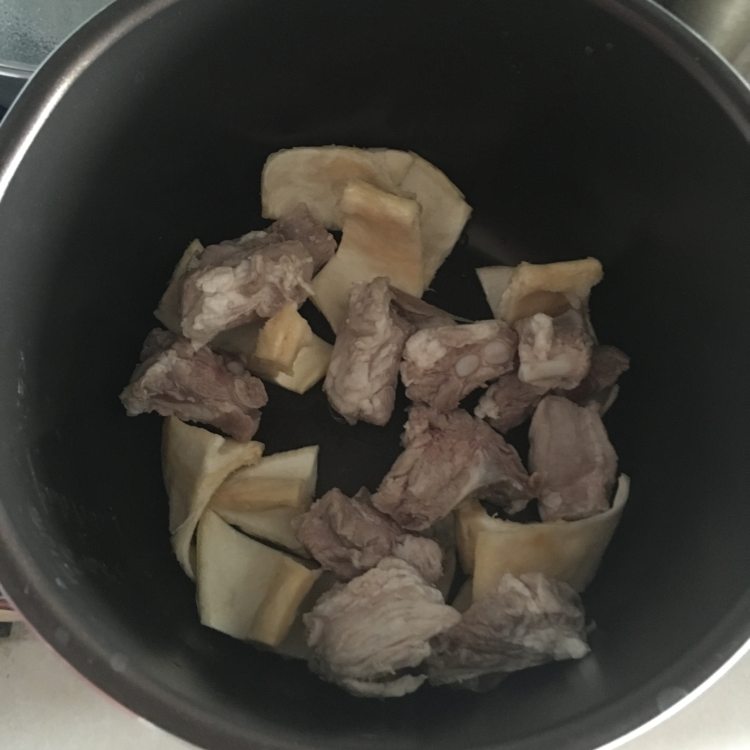 榴莲壳排骨汤步骤5