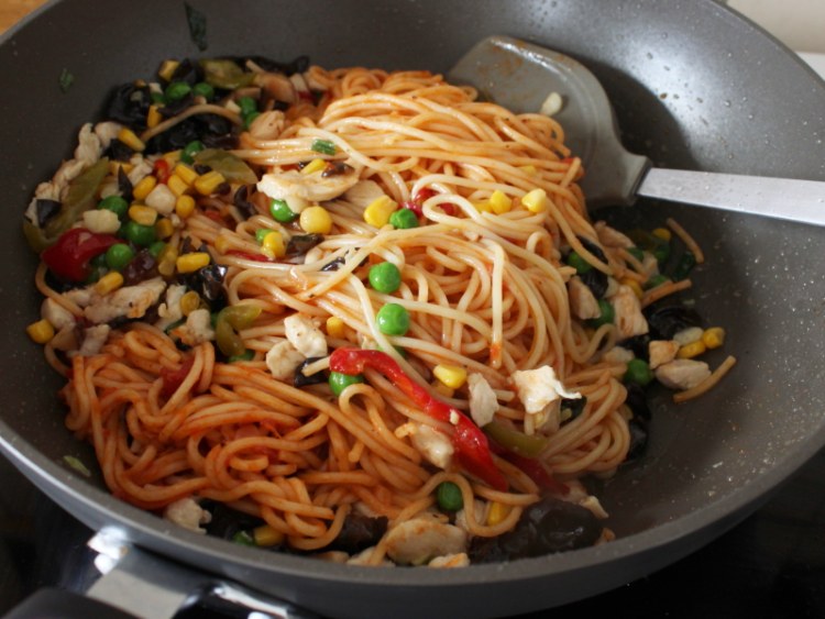 鸡肉意大利面步骤9