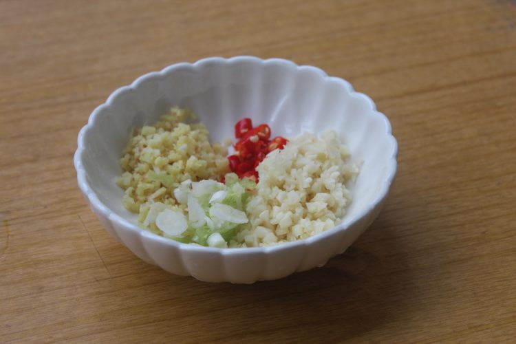 蒜蓉烤扇贝步骤2