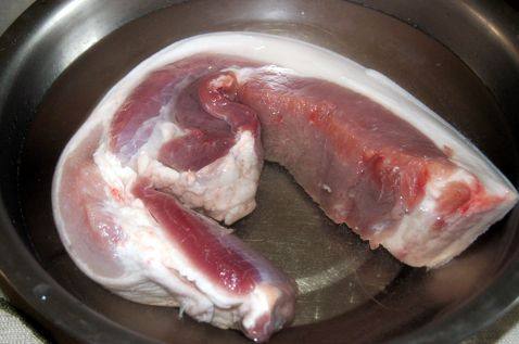 红烧肉卤蛋步骤1
