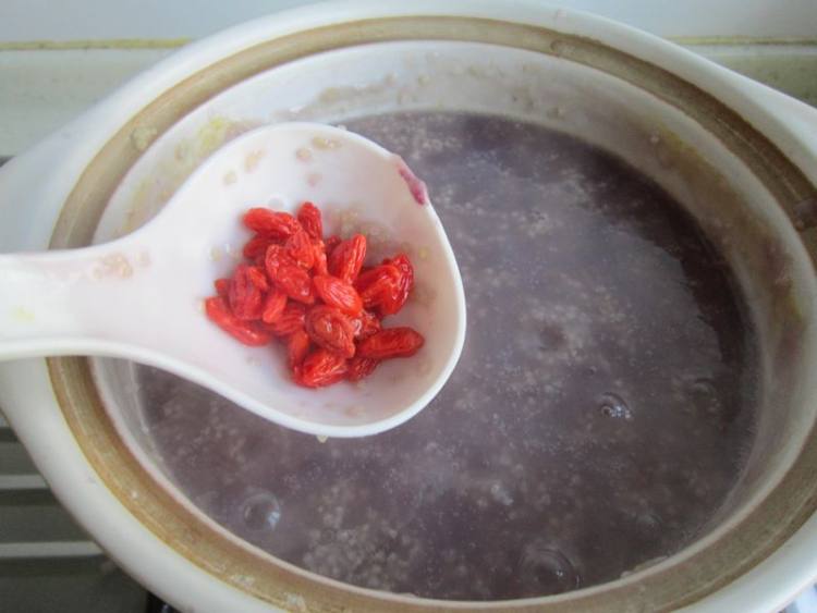 紫薯小米粥步骤8