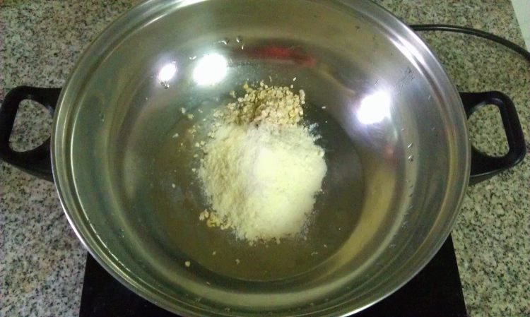 香蕉牛奶燕麦粥步骤3