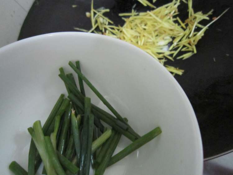 醋炒红薯丝步骤8