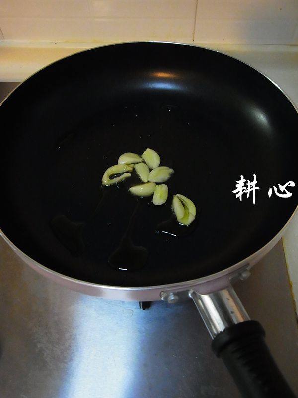 松子仁烩丝瓜步骤5