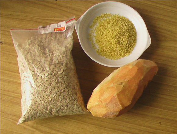 红薯燕麦粥步骤1