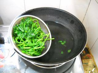 蒜蓉辣拌红薯藤步骤6