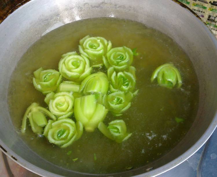 花样香菇炒油菜步骤4
