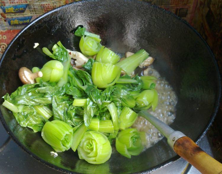 花样香菇炒油菜步骤9