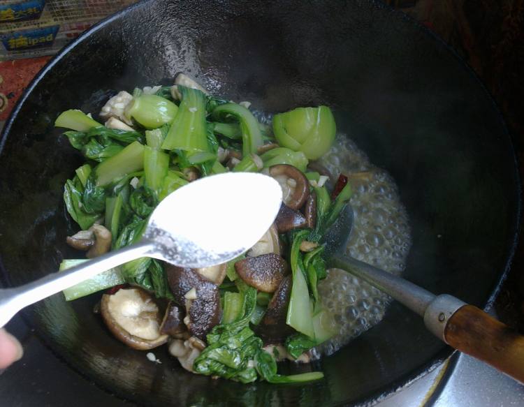 花样香菇炒油菜步骤11