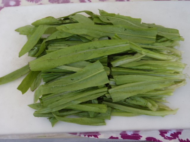 香菇油麦菜步骤1