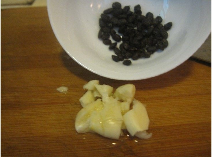 蒜蓉豆豉炒苦瓜步骤7