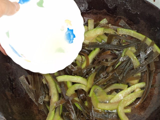 糖醋海带瓜条步骤8