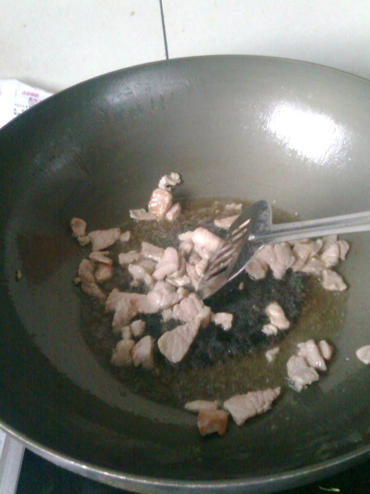 肉片炒苦瓜步骤3