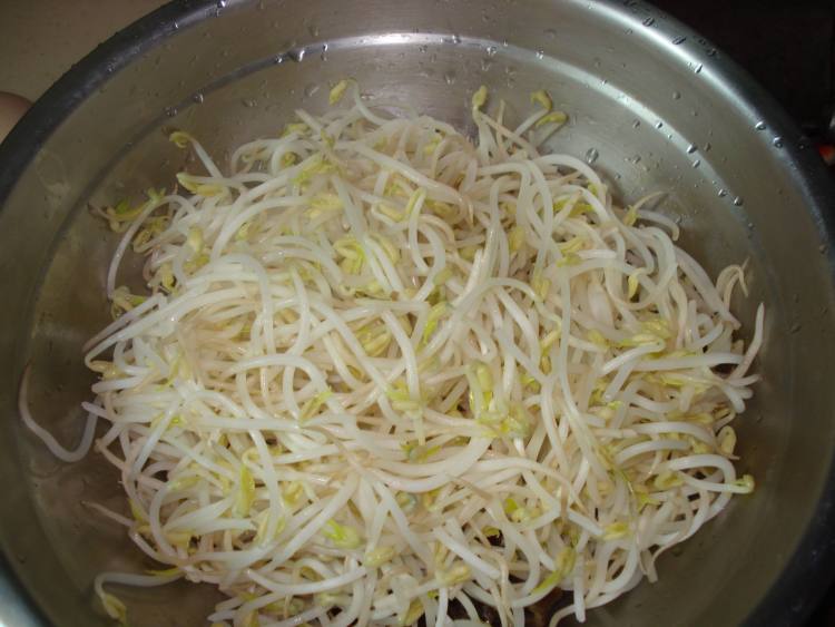 黑木耳拌绿豆芽步骤6