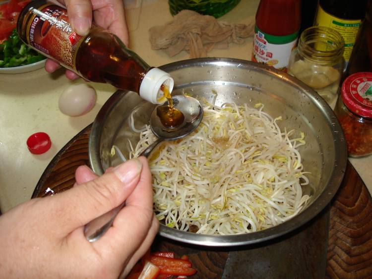 黑木耳拌绿豆芽步骤10