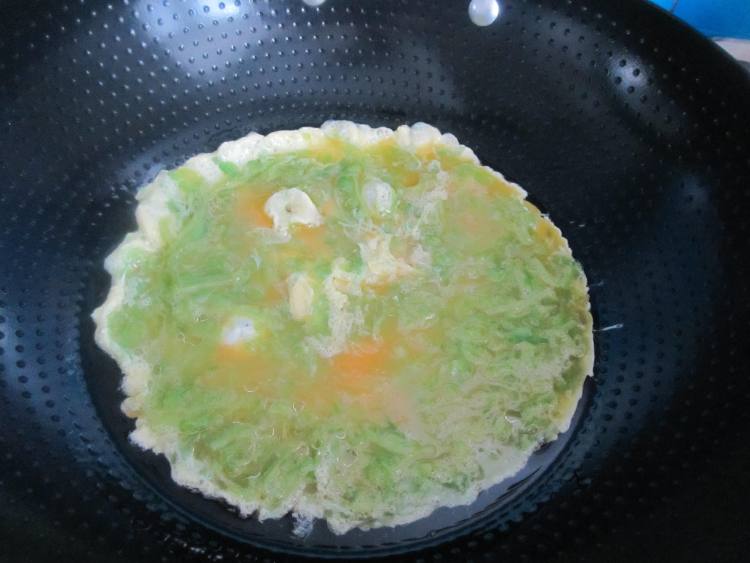 苦瓜蛋饼步骤9