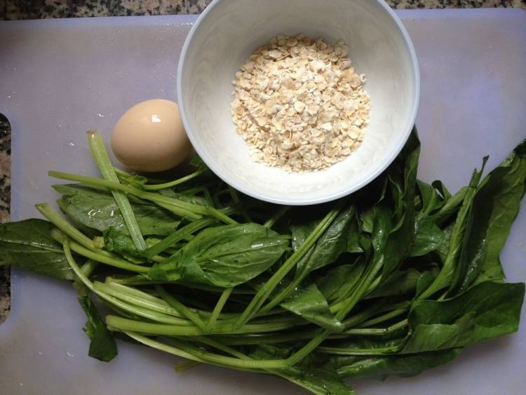 菠菜燕麦粥步骤1