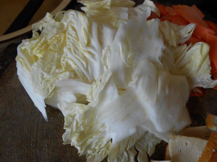 炒豆干白菜片步骤3