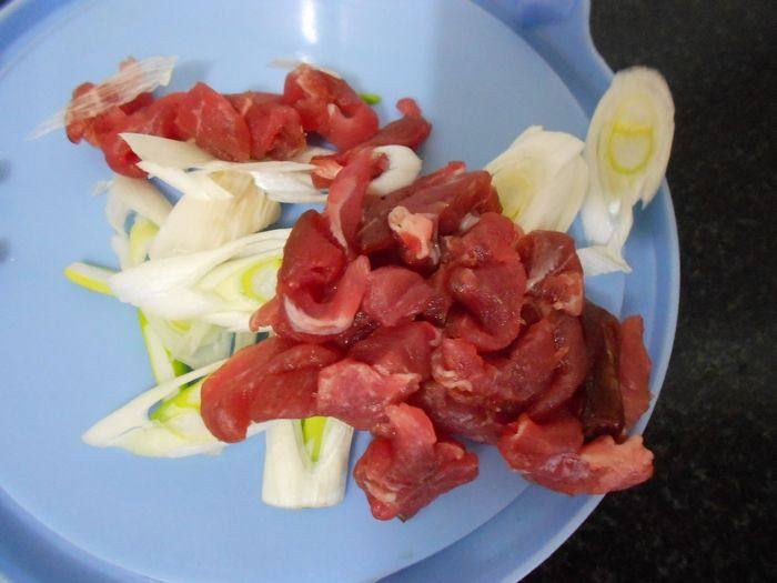 韭菜炒豆芽干豆腐步骤1