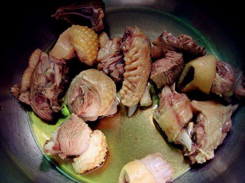 香菇木耳蛏干炖鸡步骤8