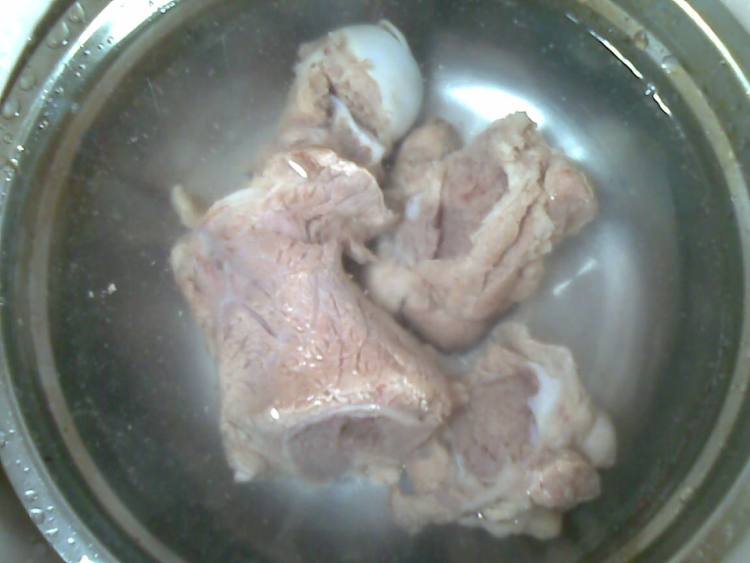 苦瓜黄豆大骨汤步骤6