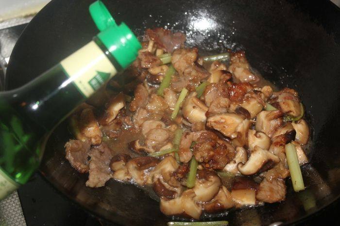 香菇肉丝步骤7