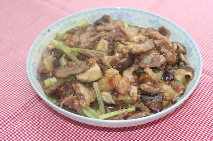 香菇肉丝步骤8