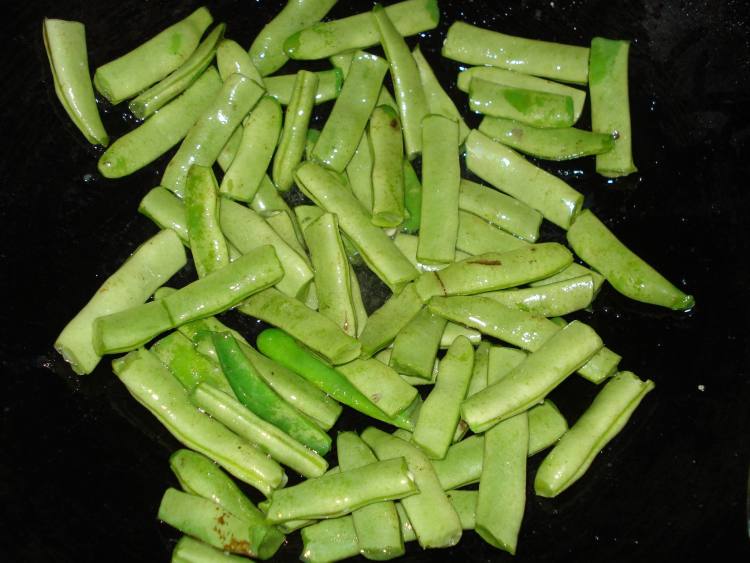 四季豆木耳炒肉步骤5