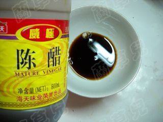 糖醋水嫩花生仁步骤4