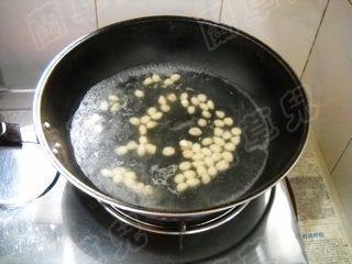 糖醋水嫩花生仁步骤11