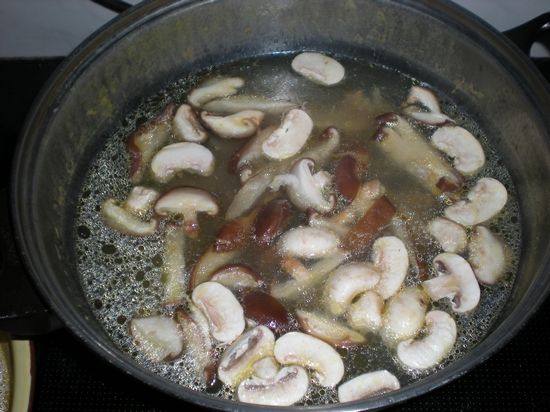 蘑菇鹌鹑汤步骤11