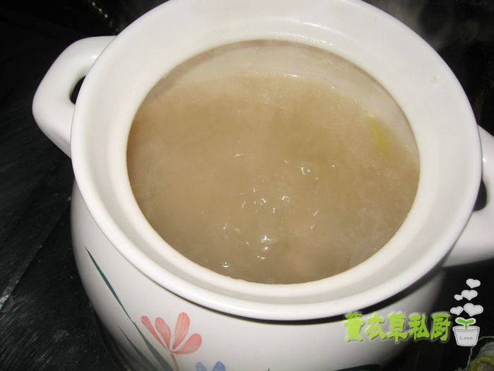 排骨白玉菇汤步骤9