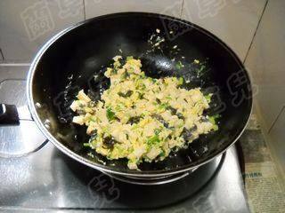 小炒芹菜豆腐步骤8