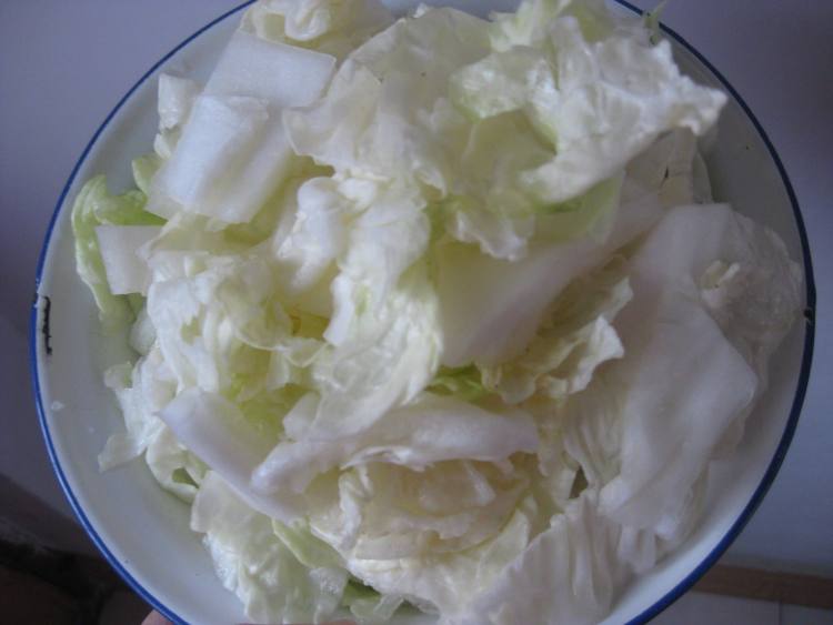 白菜香菇汤步骤2