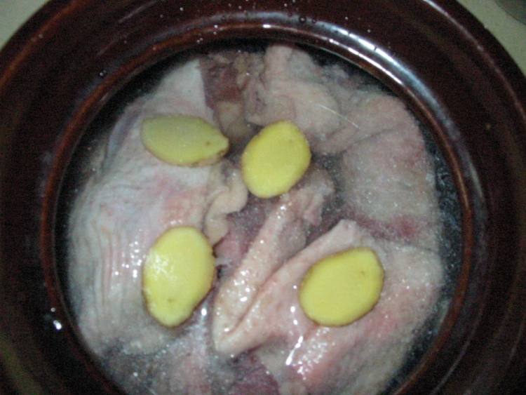 玉米红枣老鸭汤步骤3