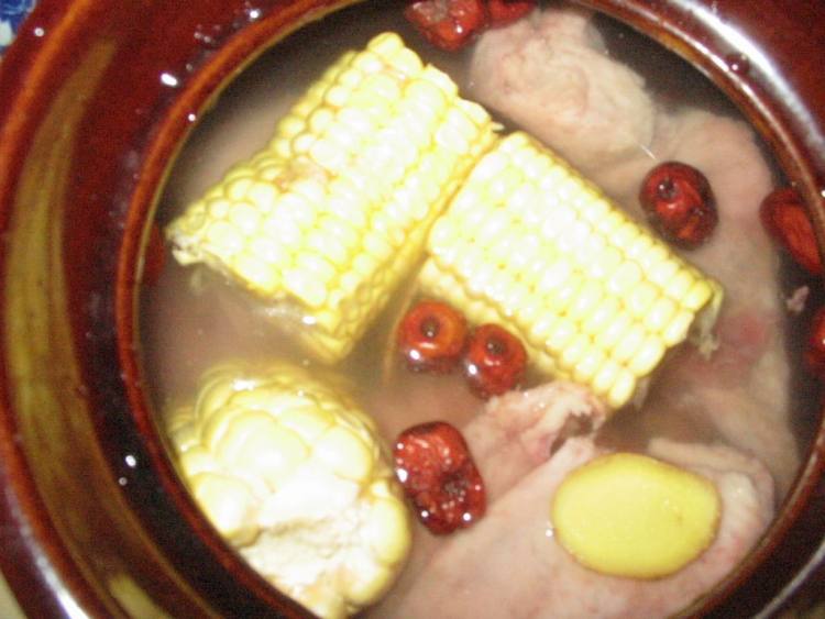 玉米红枣老鸭汤步骤5