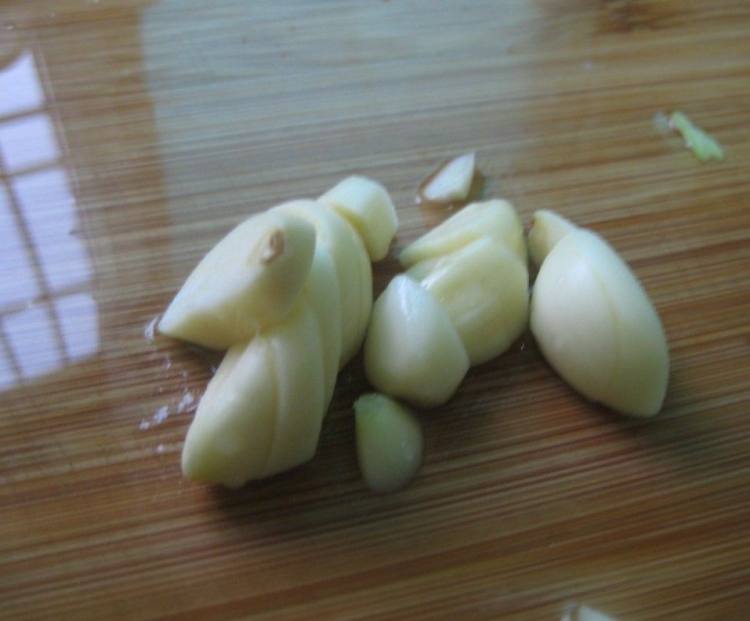 蚝油肉片淋苦瓜步骤3