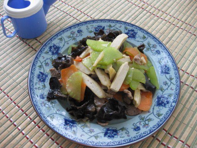 莴笋炒豆干步骤11