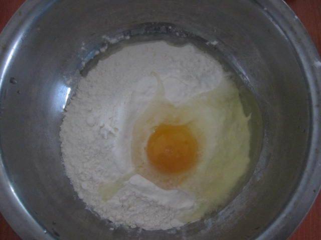 油菜香菇西红柿面片汤步骤1