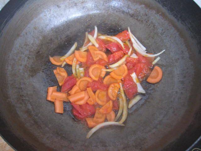 油菜香菇西红柿面片汤步骤7