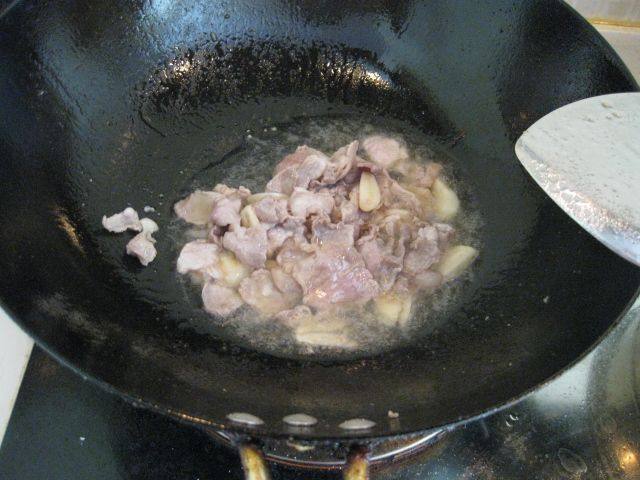 莴笋丝炒肉步骤5