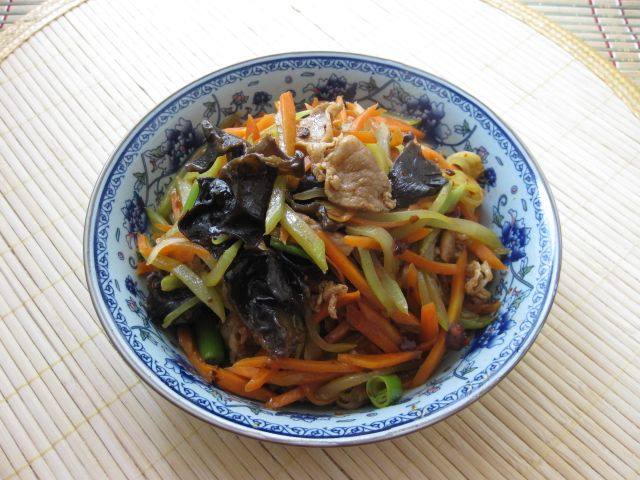 莴笋丝炒肉步骤12
