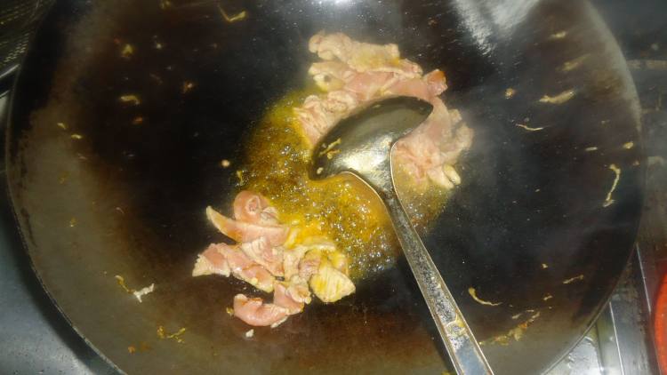 小辣椒炒芹菜步骤3