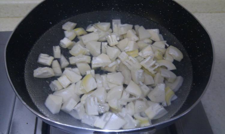 香菇笋丁步骤4
