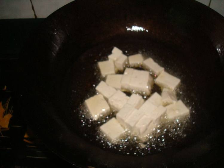 炸豆腐炖白菜步骤2