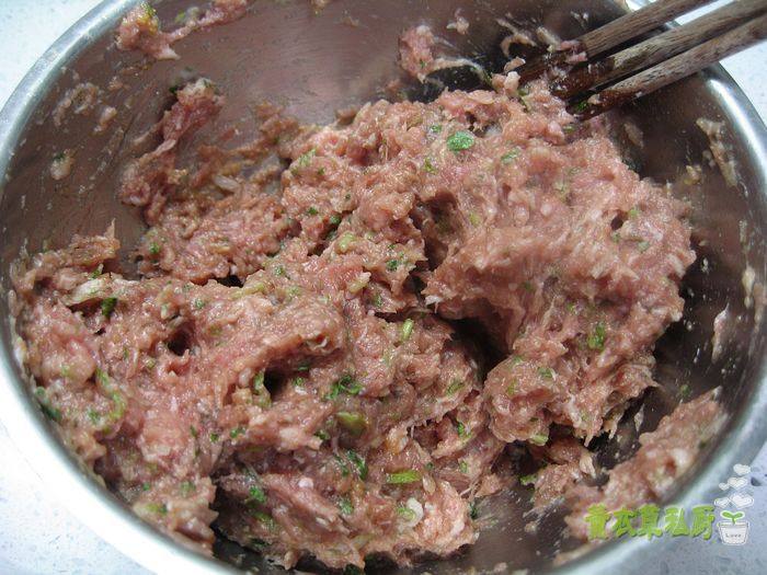 口蘑菠菜汆丸子步骤9